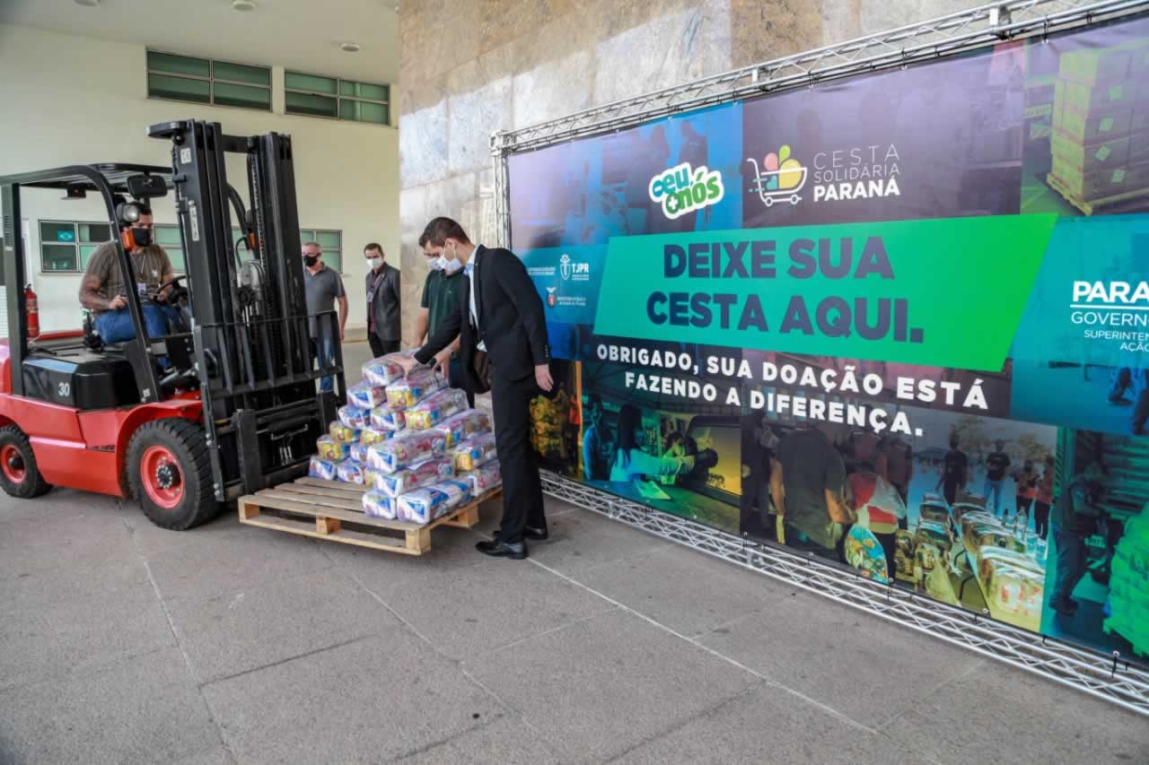 A edição 2021 da campanha Cesta Solidária Paraná, encerrada na terça-feira (06), conseguiu arrecadar mais de 200 toneladas de alimentos. Foto Gilson abreu/AEN