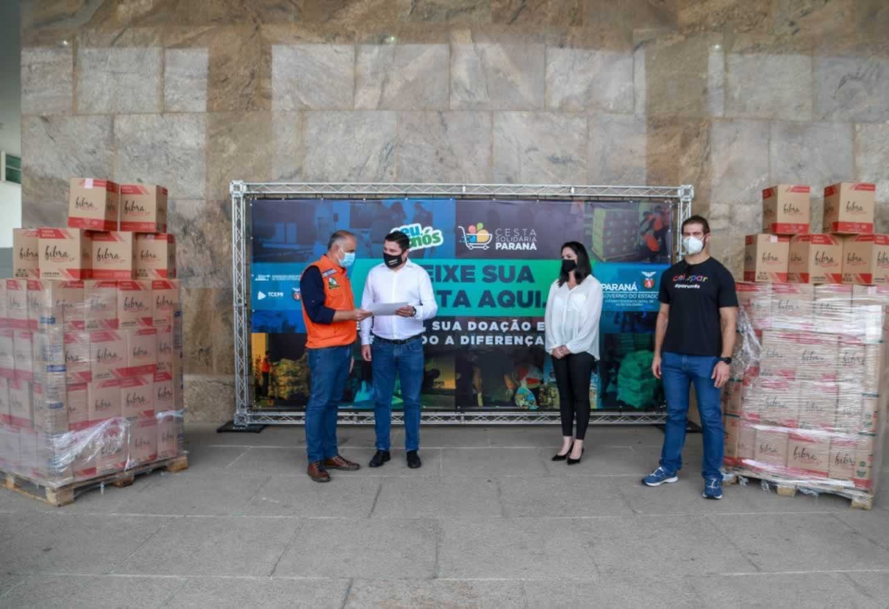 A edição 2021 da campanha Cesta Solidária Paraná, encerrada na terça-feira (06), conseguiu arrecadar mais de 200 toneladas de alimentos. Foto Gilson abreu/AEN