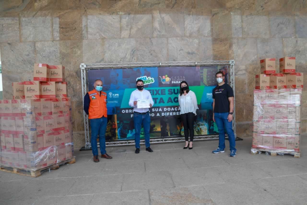A edição 2021 da campanha Cesta Solidária Paraná, encerrada na terça-feira (06), conseguiu arrecadar mais de 200 toneladas de alimentos. Foto Gilson abreu/AEN