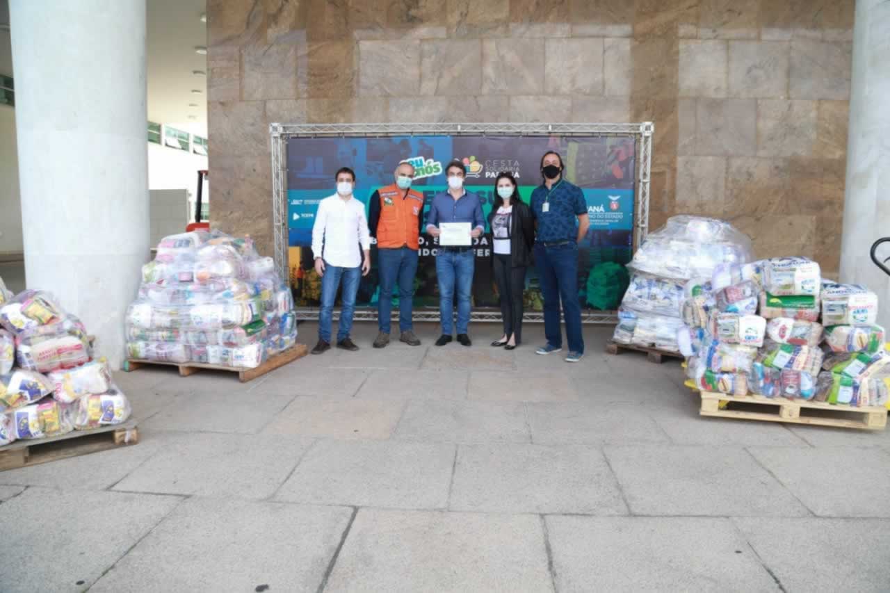 A edição 2021 da campanha Cesta Solidária Paraná, encerrada na terça-feira (06), conseguiu arrecadar mais de 200 toneladas de alimentos. Foto Gilson abreu/AEN