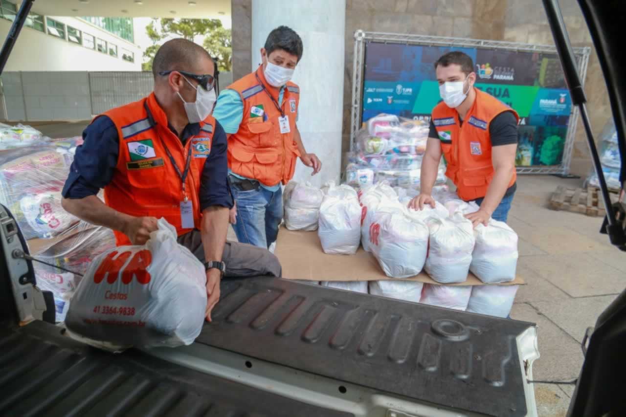 A edição 2021 da campanha Cesta Solidária Paraná, encerrada na terça-feira (06), conseguiu arrecadar mais de 200 toneladas de alimentos. Foto Gilson abreu/AEN