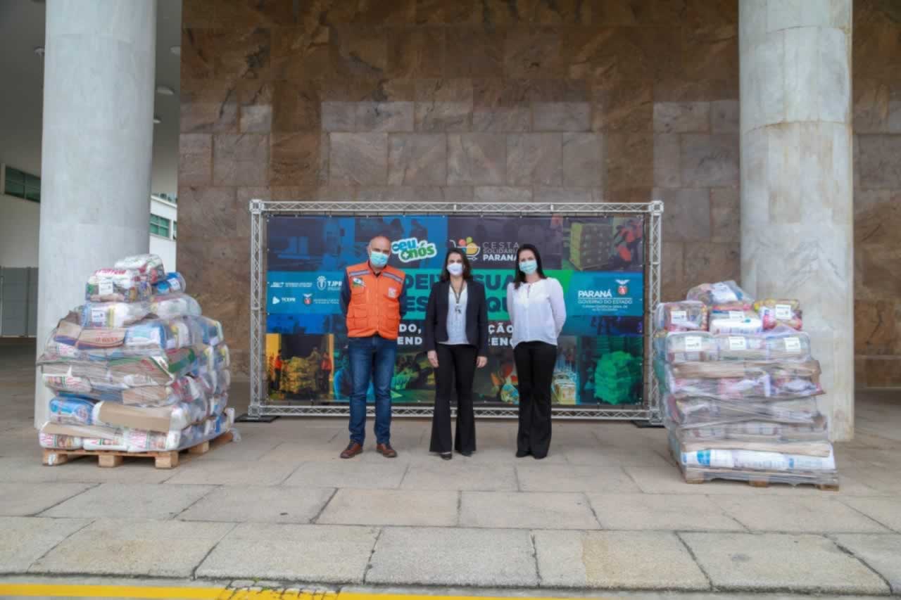 A edição 2021 da campanha Cesta Solidária Paraná, encerrada na terça-feira (06), conseguiu arrecadar mais de 200 toneladas de alimentos. Foto Gilson abreu/AEN