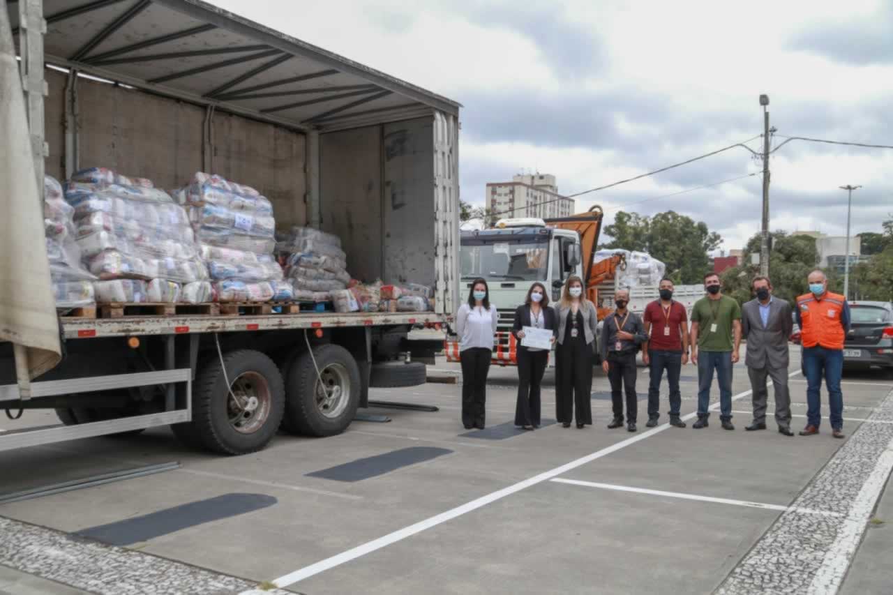 A edição 2021 da campanha Cesta Solidária Paraná, encerrada na terça-feira (06), conseguiu arrecadar mais de 200 toneladas de alimentos. Foto Gilson abreu/AEN