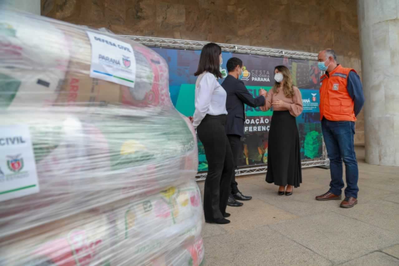 A edição 2021 da campanha Cesta Solidária Paraná, encerrada na terça-feira (06), conseguiu arrecadar mais de 200 toneladas de alimentos. Foto Gilson abreu/AEN