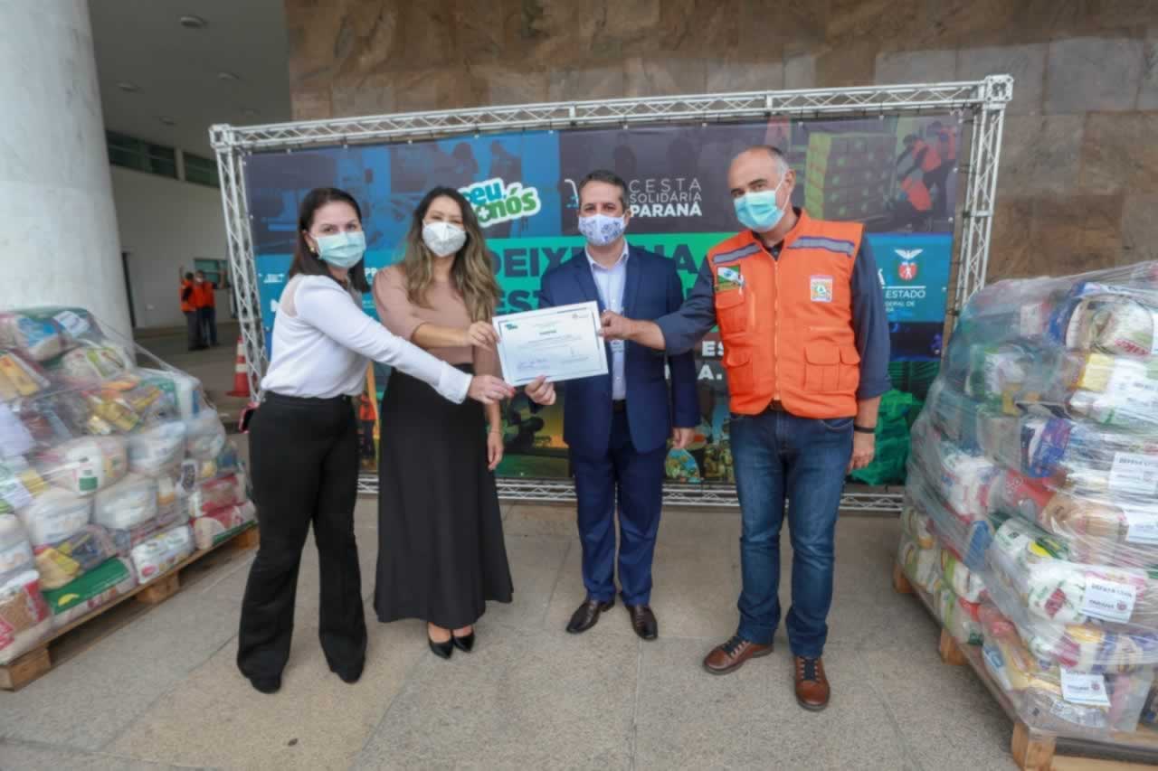 A edição 2021 da campanha Cesta Solidária Paraná, encerrada na terça-feira (06), conseguiu arrecadar mais de 200 toneladas de alimentos. Foto Gilson abreu/AEN
