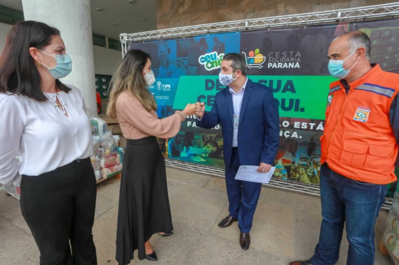 A edição 2021 da campanha Cesta Solidária Paraná, encerrada na terça-feira (06), conseguiu arrecadar mais de 200 toneladas de alimentos. Foto Gilson abreu/AEN