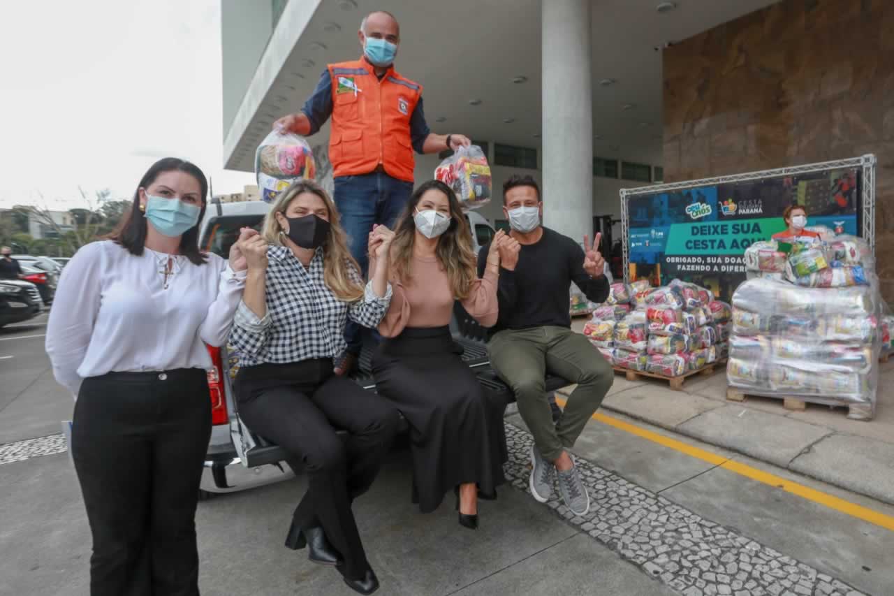 A edição 2021 da campanha Cesta Solidária Paraná, encerrada na terça-feira (06), conseguiu arrecadar mais de 200 toneladas de alimentos. Foto Gilson abreu/AEN