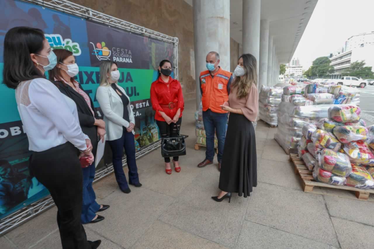 A edição 2021 da campanha Cesta Solidária Paraná, encerrada na terça-feira (06), conseguiu arrecadar mais de 200 toneladas de alimentos. Foto Gilson abreu/AEN
