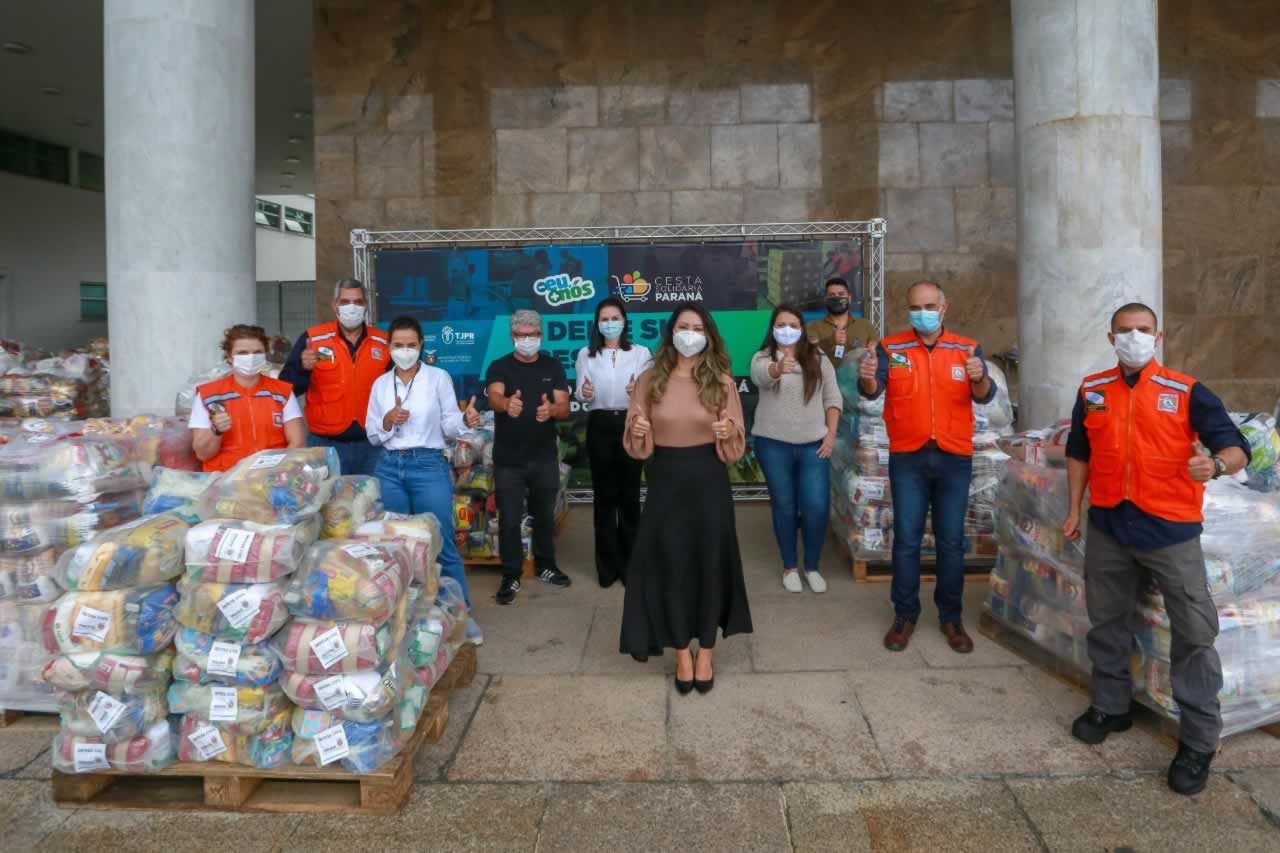 A edição 2021 da campanha Cesta Solidária Paraná, encerrada na terça-feira (06), conseguiu arrecadar mais de 200 toneladas de alimentos. Foto Gilson abreu/AEN