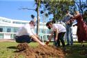O Governador Carlos Massa Ratinho Junior participa nesta sexta-feira (28), da campanha Floresce Paraná, em comemoração ao Dia Nacional do Voluntariado. A ação é liderada pela primeira-dama do Estado e presidente do Conselho de Ação Solidária, Luciana Saito Massa. Acompanhados do secretário do Desenvolvimento Sustentável e do Turismo, Marcio Nunes. Curitiba, 28/08/2020. Foto: Geraldo Bubniak/AEN