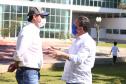 O Governador Carlos Massa Ratinho Junior participa nesta sexta-feira (28), da campanha Floresce Paraná, em comemoração ao Dia Nacional do Voluntariado. A ação é liderada pela primeira-dama do Estado e presidente do Conselho de Ação Solidária, Luciana Saito Massa. Acompanhados do secretário do Desenvolvimento Sustentável e do Turismo, Marcio Nunes. Curitiba, 28/08/2020. Foto: Geraldo Bubniak/AEN