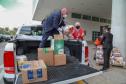 A edição 2021 da campanha Cesta Solidária Paraná, encerrada na terça-feira (06), conseguiu arrecadar mais de 200 toneladas de alimentos. Foto Gilson abreu/AEN