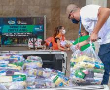 A edição 2021 da campanha Cesta Solidária Paraná, encerrada na terça-feira (06), conseguiu arrecadar mais de 200 toneladas de alimentos. Foto Gilson abreu/AEN
