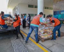 A edição 2021 da campanha Cesta Solidária Paraná, encerrada na terça-feira (06), conseguiu arrecadar mais de 200 toneladas de alimentos. Foto Gilson abreu/AEN