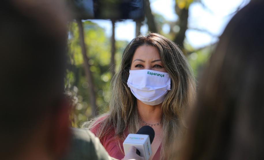 O Governador Carlos Massa Ratinho Junior participa nesta sexta-feira (28), da campanha Floresce Paraná, em comemoração ao Dia Nacional do Voluntariado. A ação é liderada pela primeira-dama do Estado e presidente do Conselho de Ação Solidária, Luciana Saito Massa. Acompanhados do secretário do Desenvolvimento Sustentável e do Turismo, Marcio Nunes. Curitiba, 28/08/2020. Foto: Geraldo Bubniak/AEN