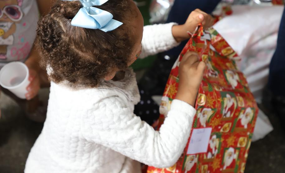 Campanha de Natal do Estado atende 5,3 mil crianças e idosos com ações de voluntariado. Foto: Ari Dias/AEN