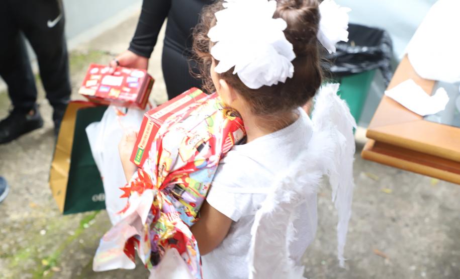 Campanha de Natal do Estado atende 5,3 mil crianças e idosos com ações de voluntariado. Foto: Ari Dias/AEN