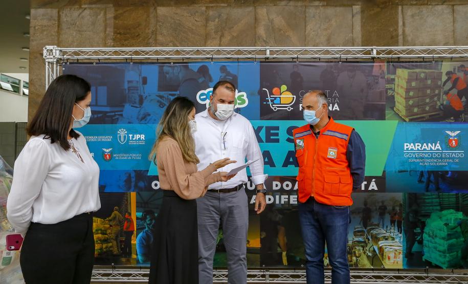 A edição 2021 da campanha Cesta Solidária Paraná, encerrada na terça-feira (06), conseguiu arrecadar mais de 200 toneladas de alimentos. Foto Gilson abreu/AEN