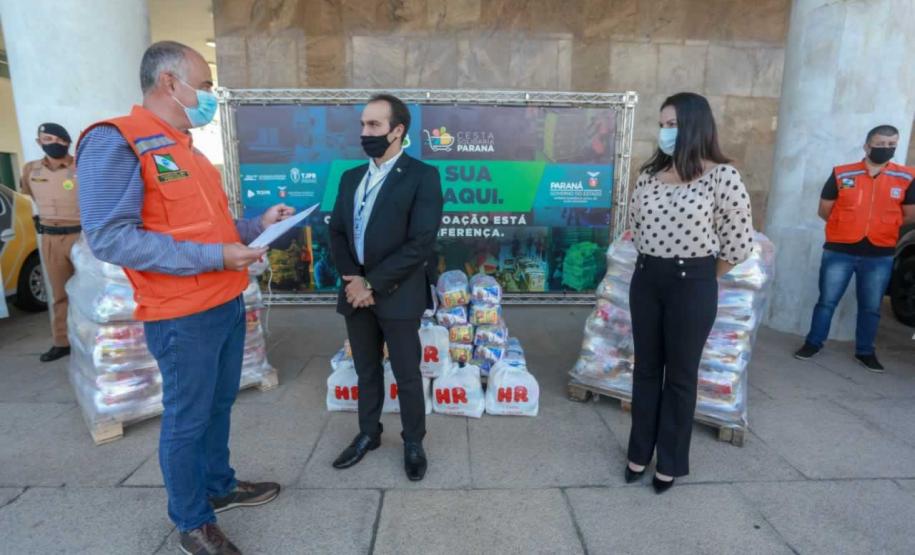 A edição 2021 da campanha Cesta Solidária Paraná, encerrada na terça-feira (06), conseguiu arrecadar mais de 200 toneladas de alimentos. Foto Gilson abreu/AEN