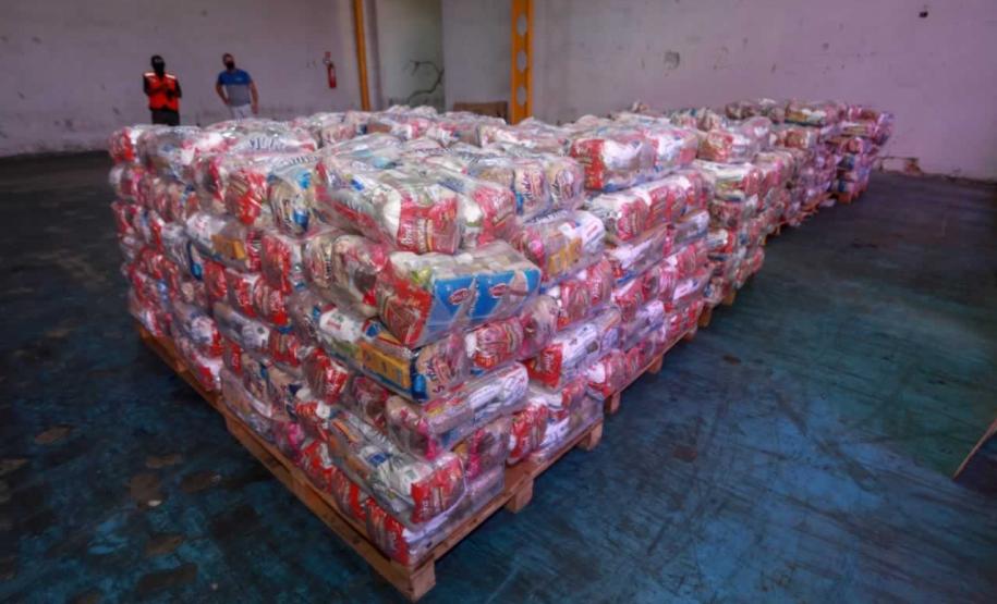 A edição 2021 da campanha Cesta Solidária Paraná, encerrada na terça-feira (06), conseguiu arrecadar mais de 200 toneladas de alimentos. Foto Gilson abreu/AEN