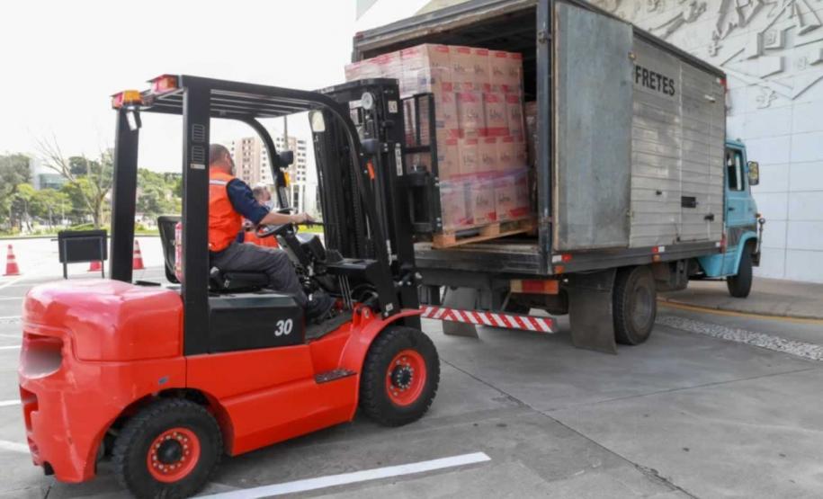 A edição 2021 da campanha Cesta Solidária Paraná, encerrada na terça-feira (06), conseguiu arrecadar mais de 200 toneladas de alimentos. Foto Gilson abreu/AEN