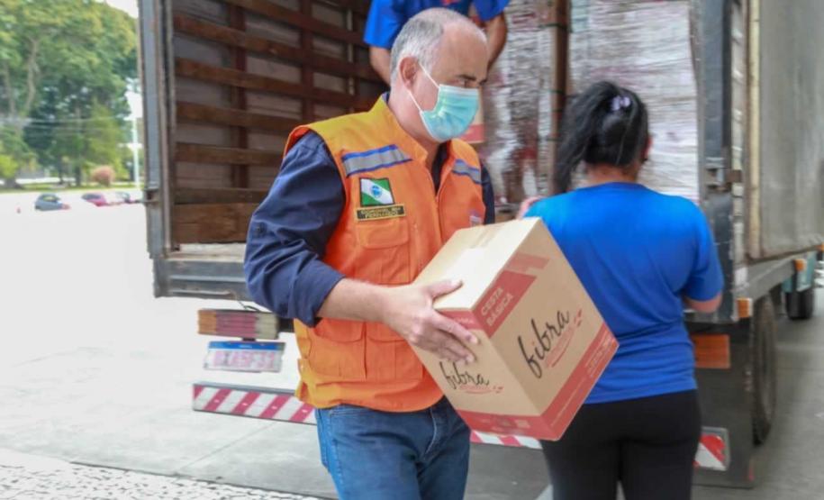 A edição 2021 da campanha Cesta Solidária Paraná, encerrada na terça-feira (06), conseguiu arrecadar mais de 200 toneladas de alimentos. Foto Gilson abreu/AEN