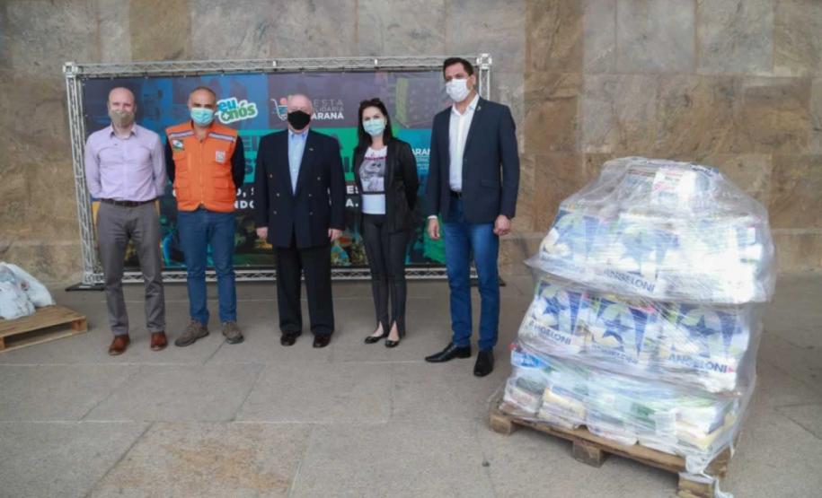 A edição 2021 da campanha Cesta Solidária Paraná, encerrada na terça-feira (06), conseguiu arrecadar mais de 200 toneladas de alimentos. Foto Gilson abreu/AEN