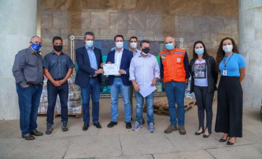 A edição 2021 da campanha Cesta Solidária Paraná, encerrada na terça-feira (06), conseguiu arrecadar mais de 200 toneladas de alimentos. Foto Gilson abreu/AEN