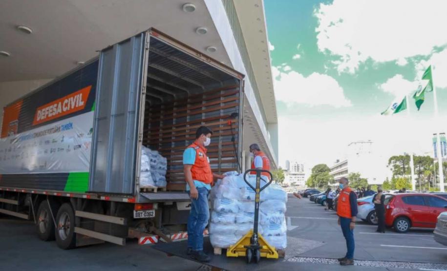A edição 2021 da campanha Cesta Solidária Paraná, encerrada na terça-feira (06), conseguiu arrecadar mais de 200 toneladas de alimentos. Foto Gilson abreu/AEN