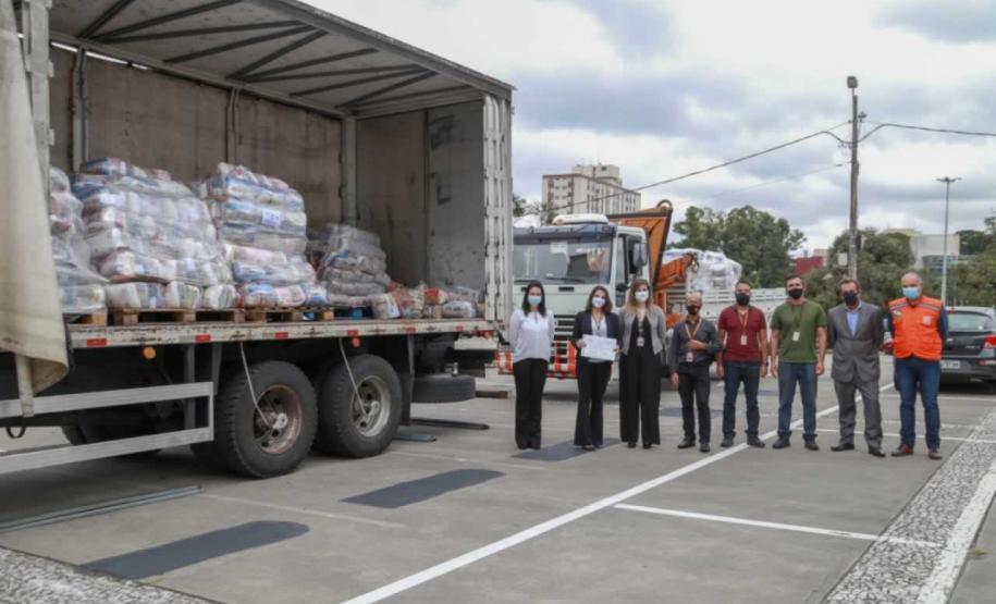 A edição 2021 da campanha Cesta Solidária Paraná, encerrada na terça-feira (06), conseguiu arrecadar mais de 200 toneladas de alimentos. Foto Gilson abreu/AEN