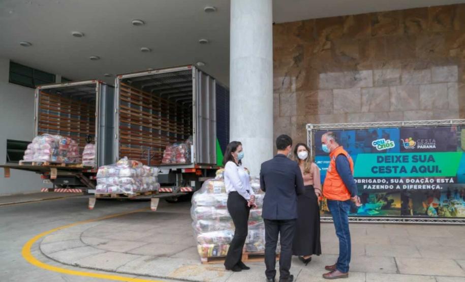 A edição 2021 da campanha Cesta Solidária Paraná, encerrada na terça-feira (06), conseguiu arrecadar mais de 200 toneladas de alimentos. Foto Gilson abreu/AEN