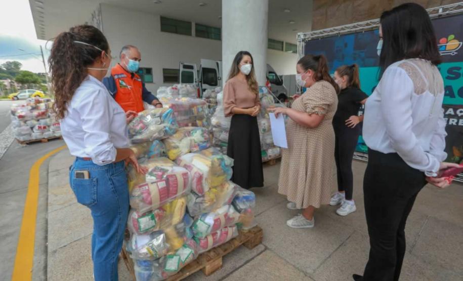 A edição 2021 da campanha Cesta Solidária Paraná, encerrada na terça-feira (06), conseguiu arrecadar mais de 200 toneladas de alimentos. Foto Gilson abreu/AEN