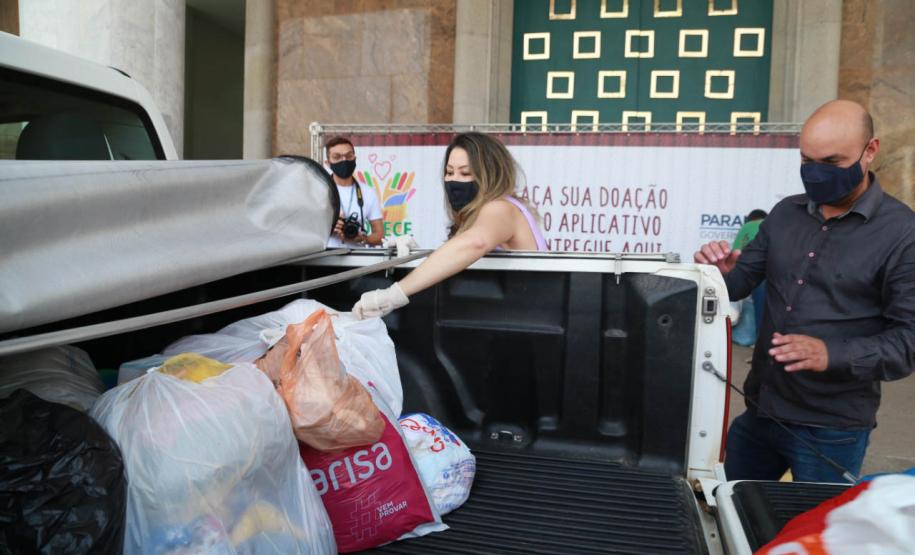 Ponto de arrecadação de cobertores e roupas. Foto: Valdelino Pontes