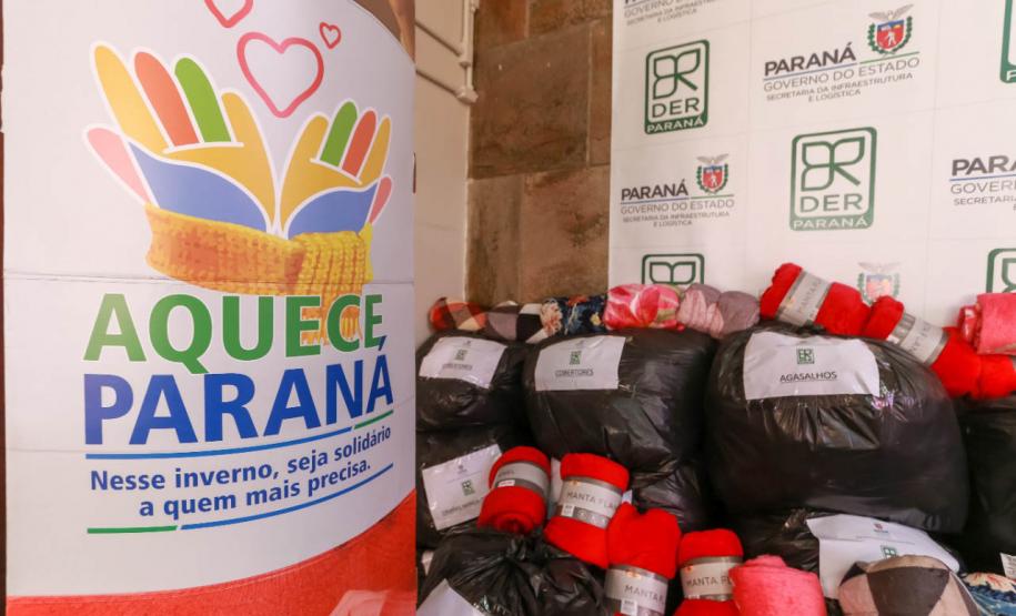 Ponto de arrecadação de cobertores e roupas. Foto: Valdelino Pontes