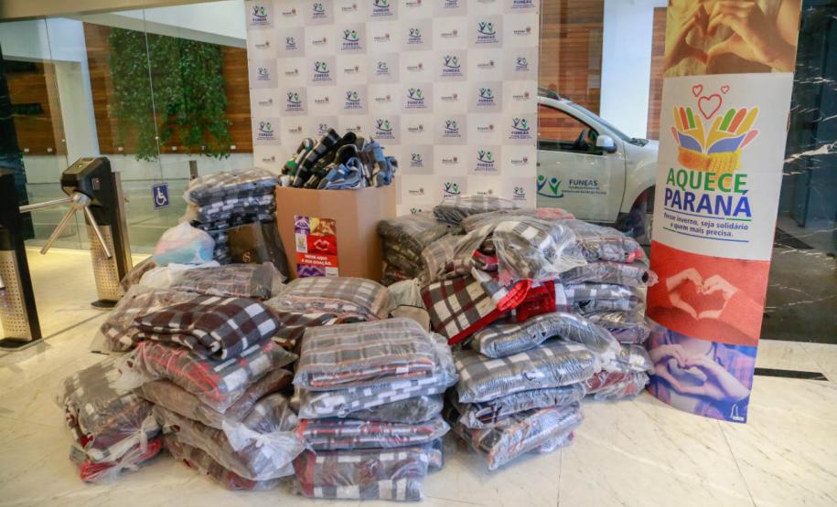 Ponto de arrecadação de cobertores e roupas. Foto: Valdelino Pontes
