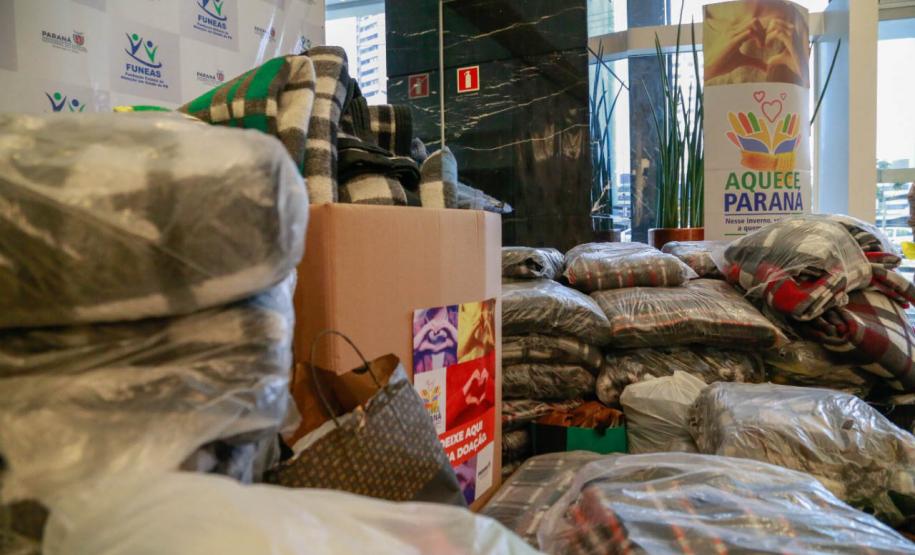 Ponto de arrecadação de cobertores e roupas. Foto: Valdelino Pontes